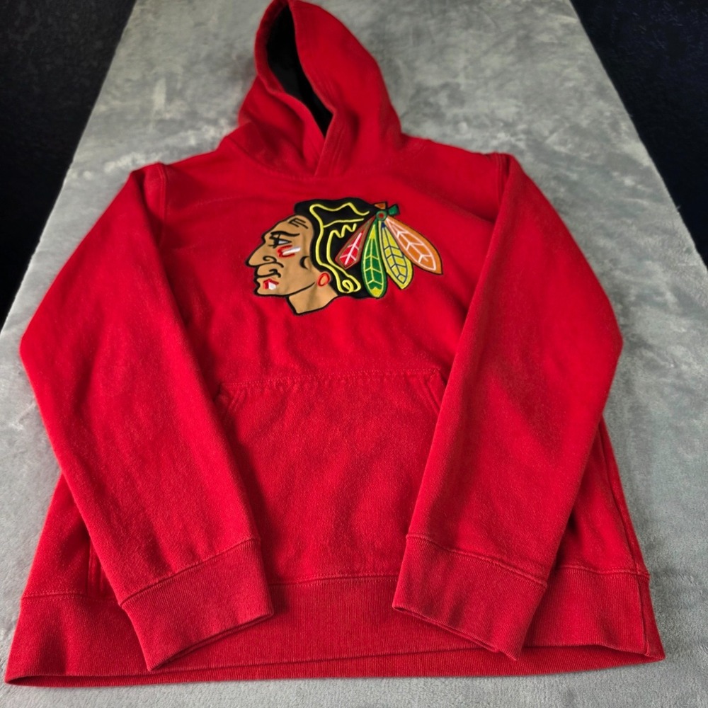 Youth Size Large (14/16) NHL Chicago Blackhawks Red Hoodie
